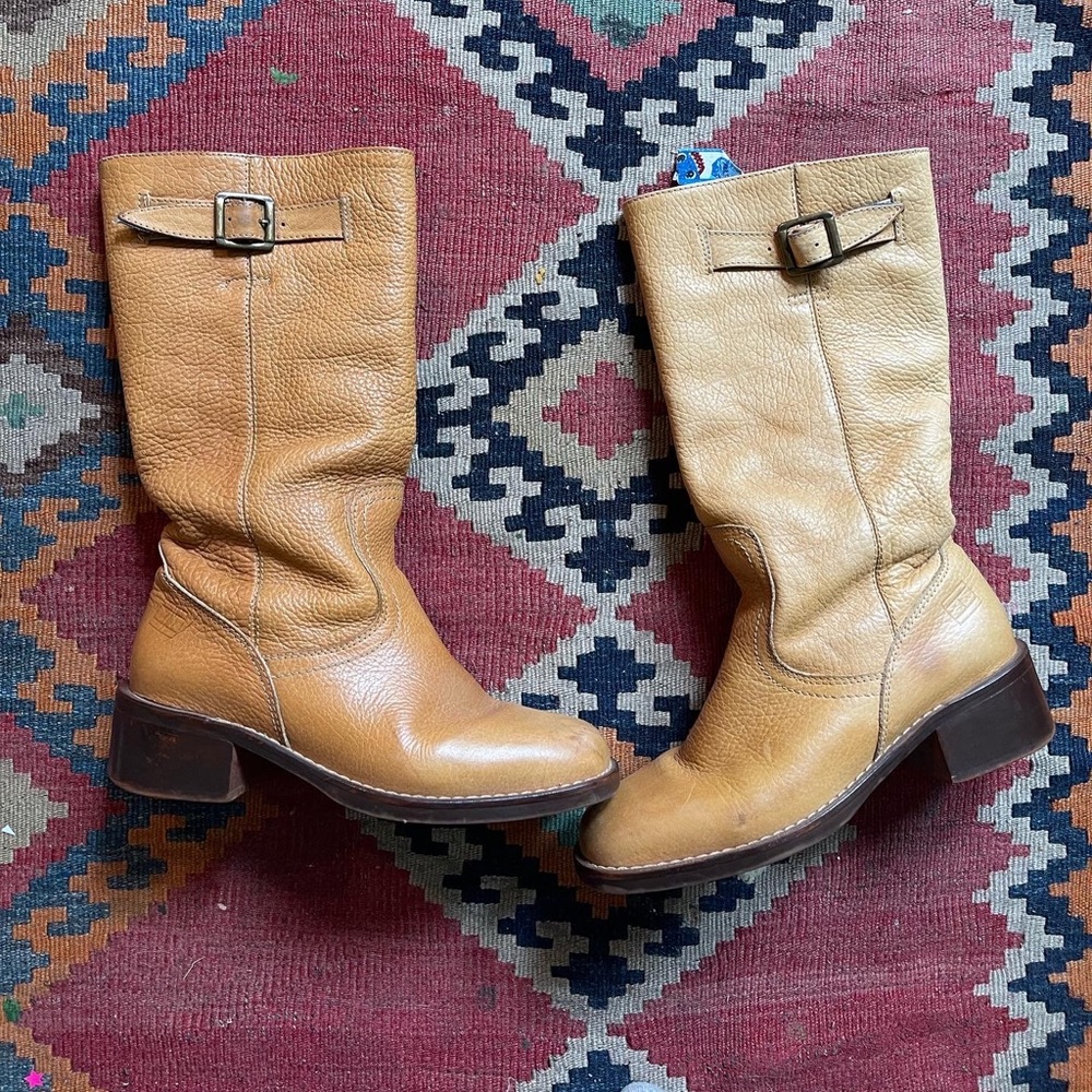 Vintage Tommy Hilfiger leather campus boots